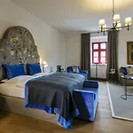 Tauroa Schloss Gabelhofen フォーンスドルフ