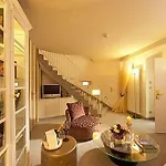 ホテル Tauroa Schloss Gabelhofen 4*