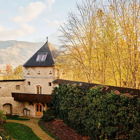 Tauroa Schloss Gabelhofen 4*