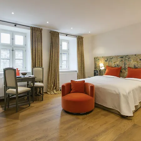 Tauroa Schloss Gabelhofen