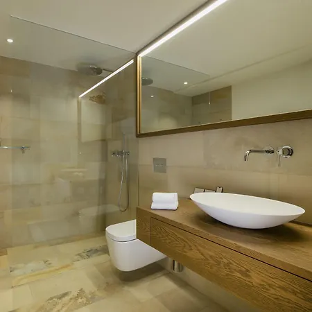 Tauroa Schloss Gabelhofen 4*