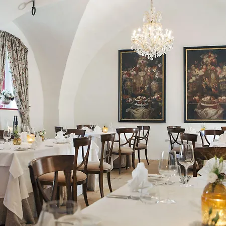 Tauroa Schloss Gabelhofen Hotel