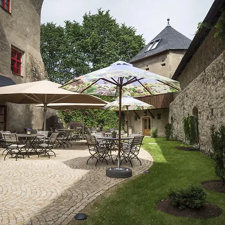 Tauroa Schloss Gabelhofen فوهنسدورف