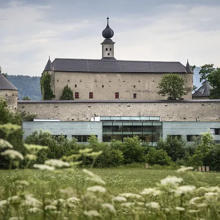Tauroa Schloss Gabelhofen 4*