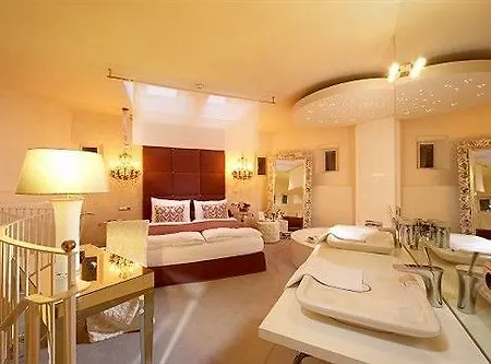 Tauroa Schloss Gabelhofen 4* 폰스돌프
