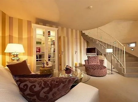 Tauroa Schloss Gabelhofen 4* 폰스돌프