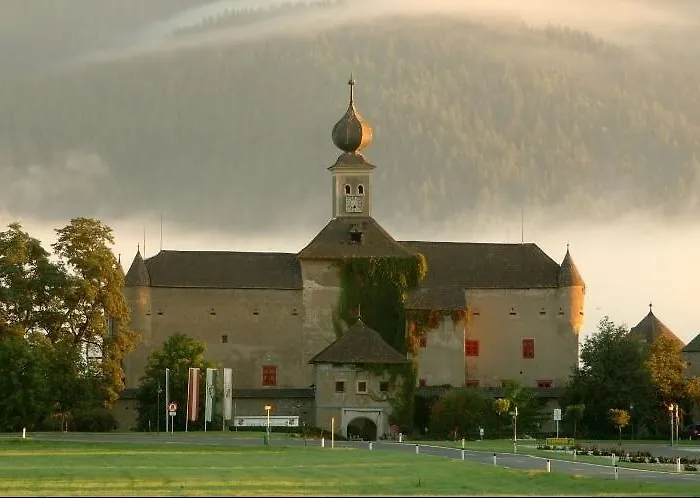 Schloss Gabelhofen Hotel